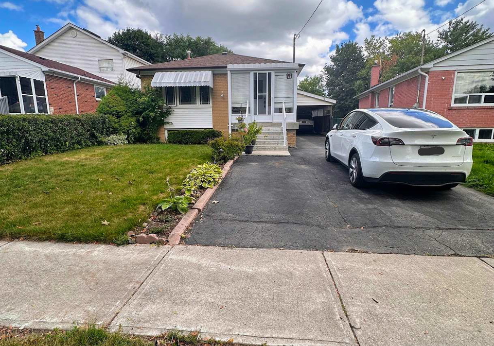 9-gilroy-drive-scarborough-ontario-e12371953
