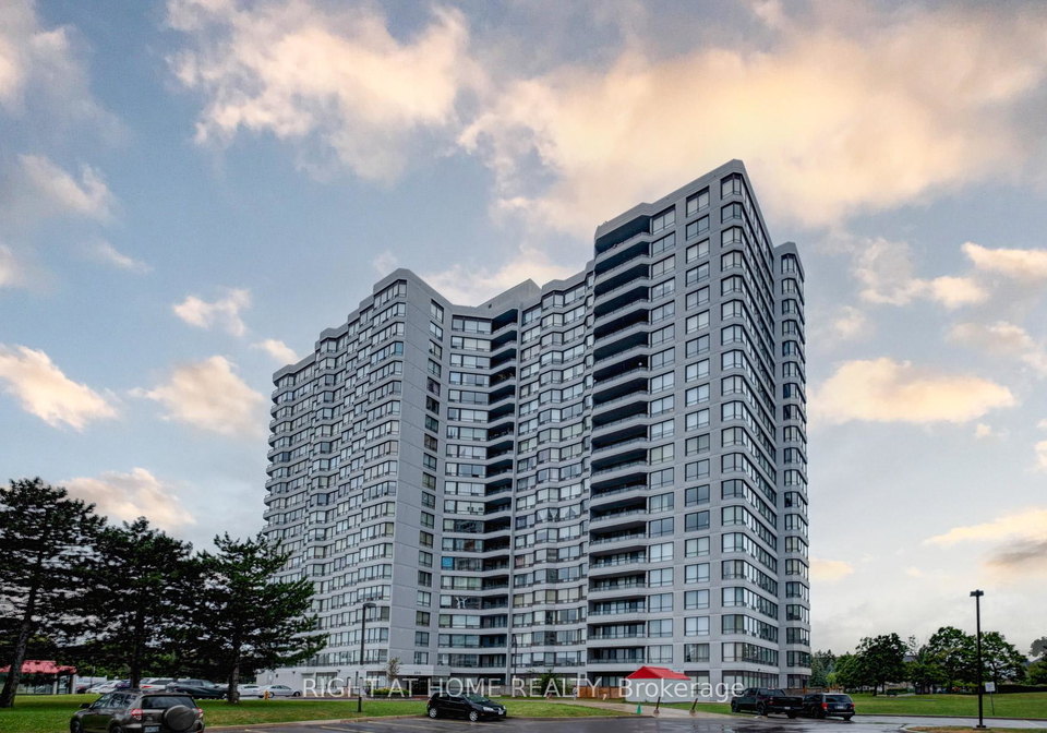 330-alton-towers-circle-scarborough-ontario-e12372019