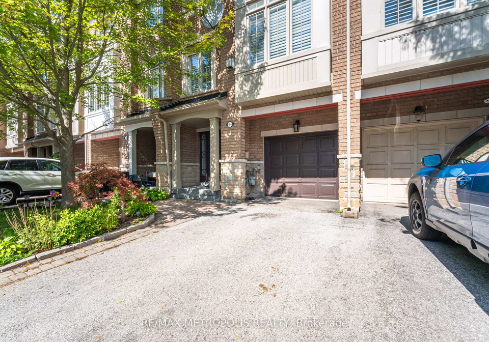 104-stagecoach-circle-scarborough-ontario-e12372173