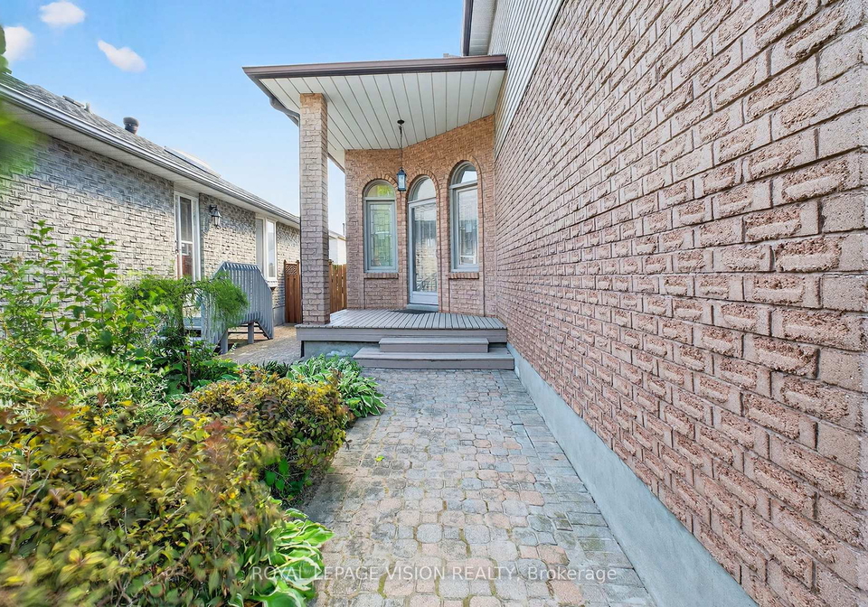 811-beatrice-street-e-oshawa-ontario-e12372228