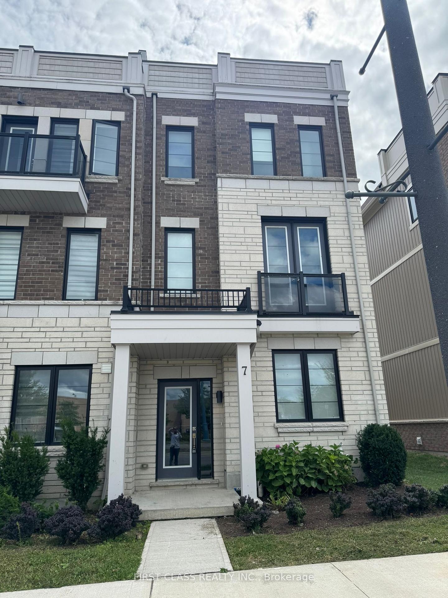 7-prince-william-boulevard-clarington-ontario-e12372431