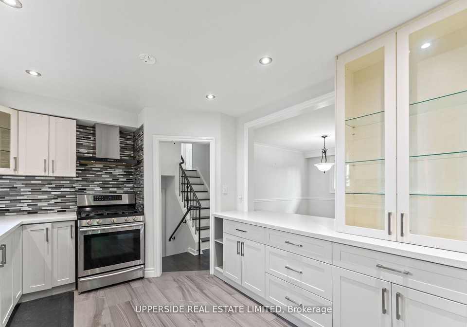 16-janellan-terrace-scarborough-ontario-e12373574