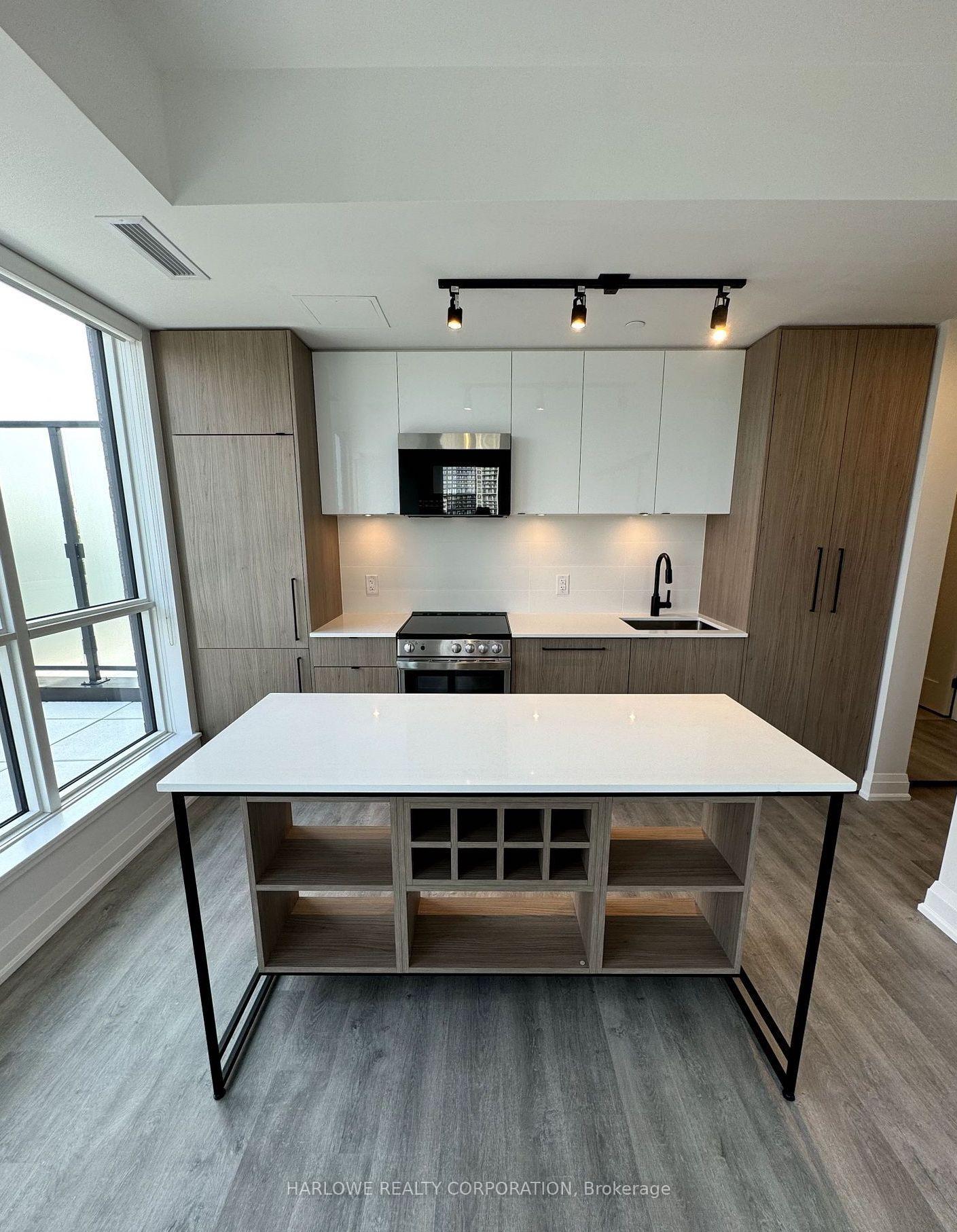 2369-danforth-avenue-toronto-ontario-e12373912