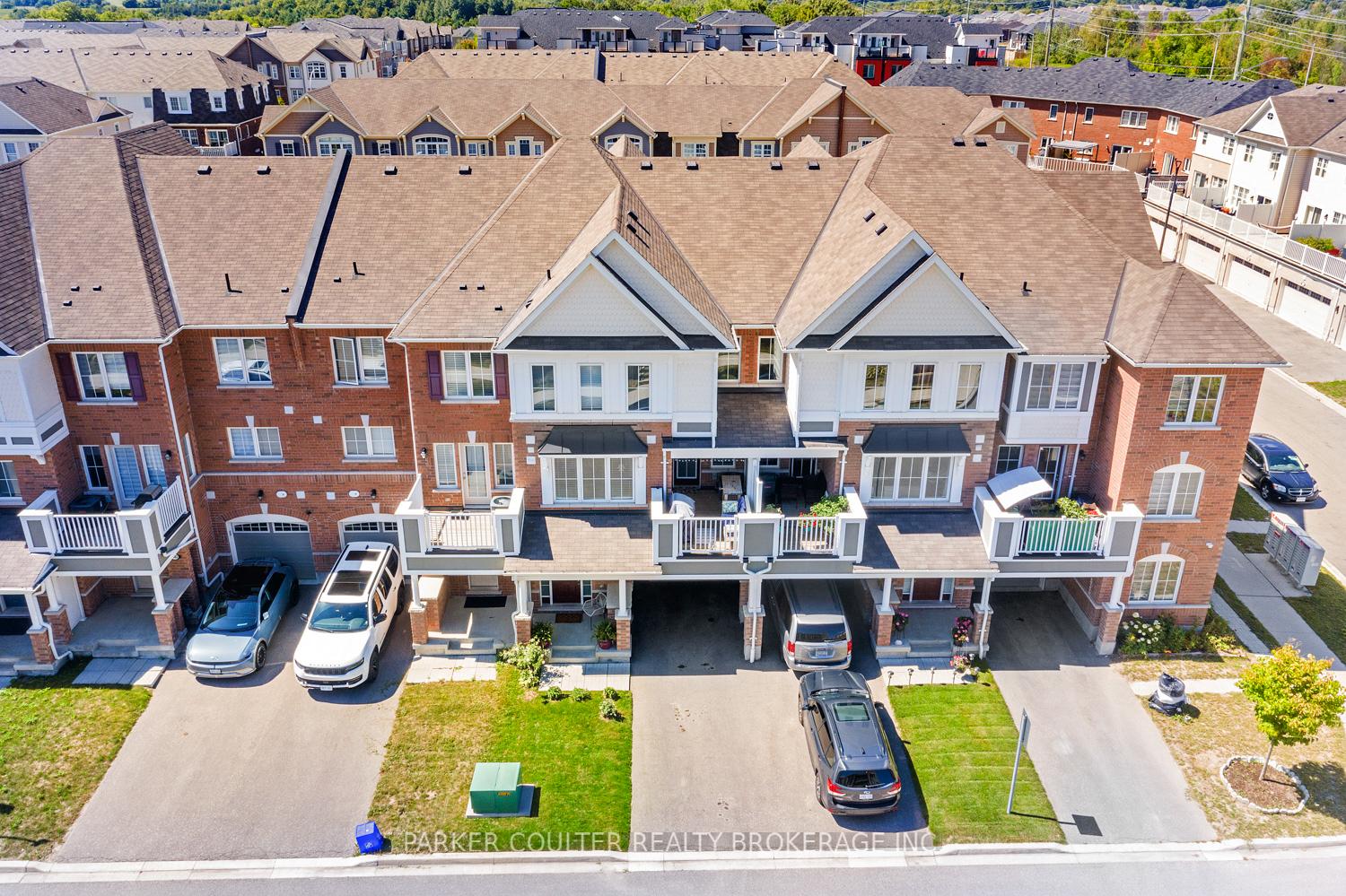 2479-fall-harvest-crescent-pickering-ontario-e12374130