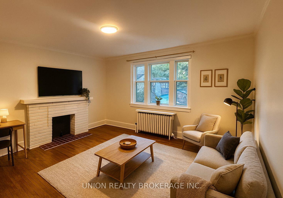 2453-queen-street-e-toronto-ontario-e12375008