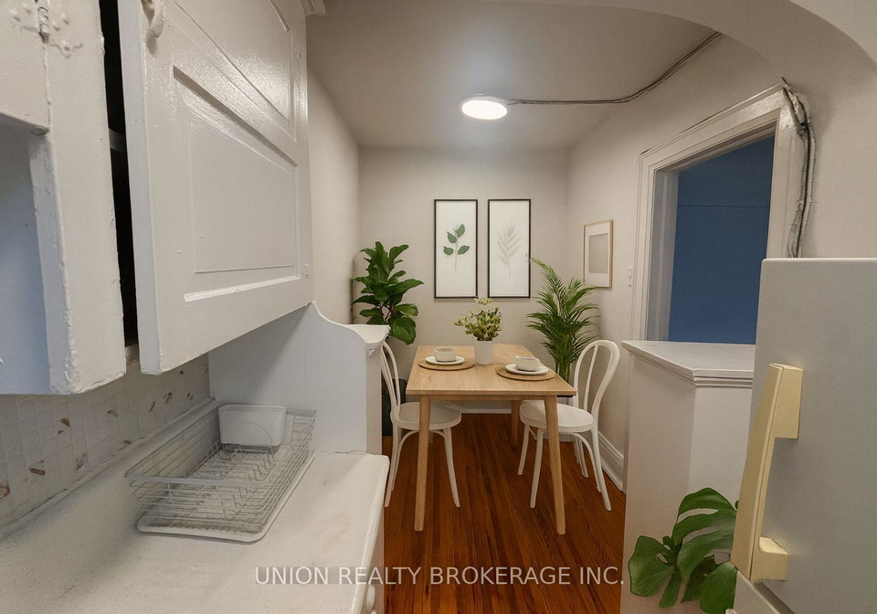 2393-queen-street-e-toronto-ontario-e12375105