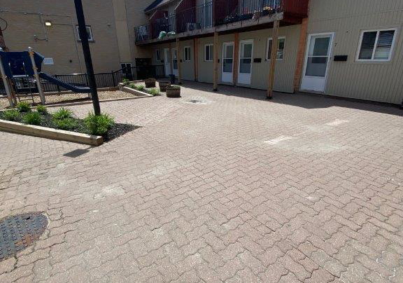 1209-queen-street-e-toronto-ontario-e12375148