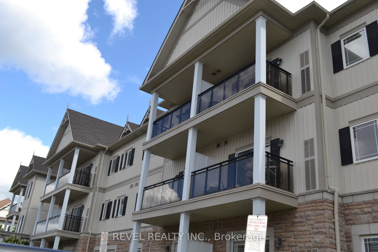 1-sidney-lane-clarington-ontario-e12375489