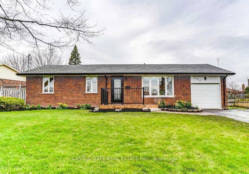 860-carnation-court-oshawa-ontario-e12376363