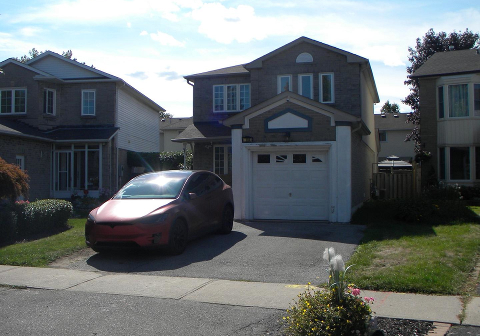 184-reed-drive-ajax-ontario-e12376755