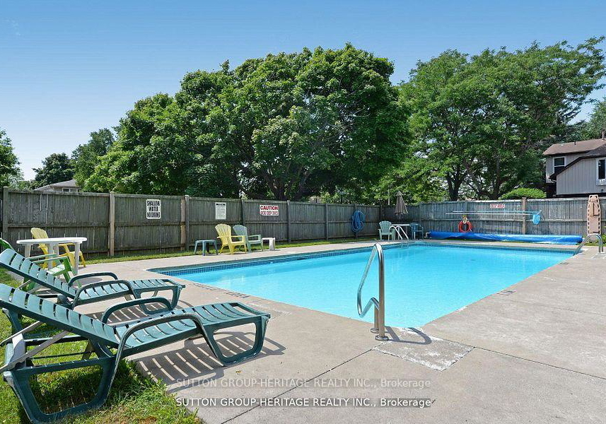 2-cook-lane-ajax-ontario-e12377129