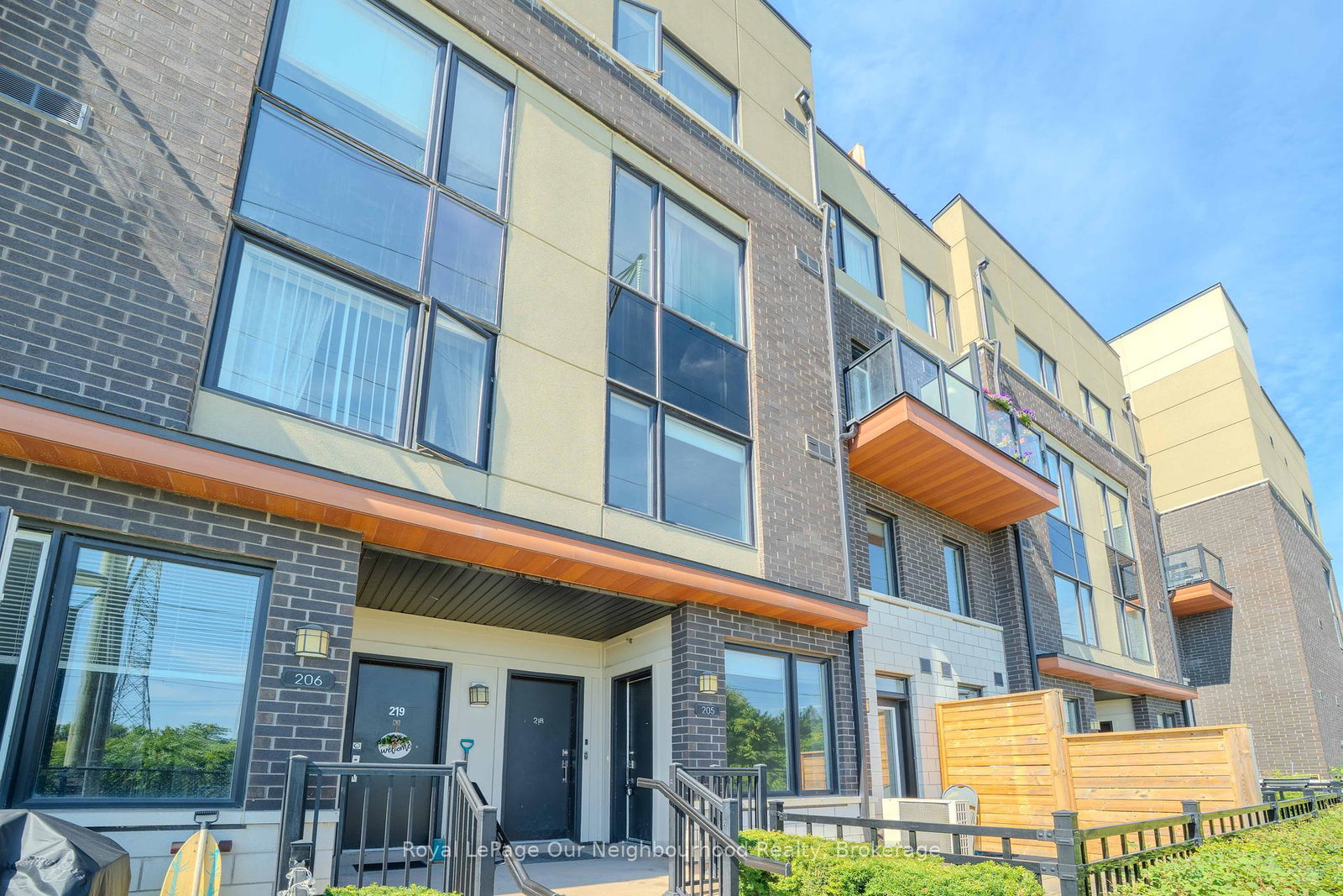 1555-kingston-road-pickering-ontario-e12377162