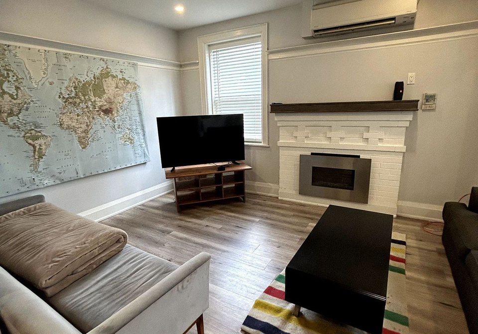 1480-dundas-street-e-toronto-ontario-e12377608