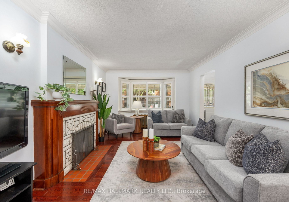 236-dewhurst-boulevard-n-east-york-ontario-e12377636