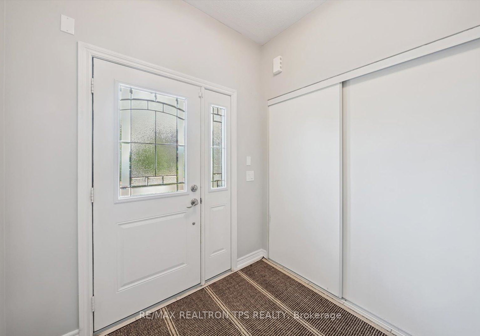 205-blackwell-crescent-oshawa-ontario-e12378286