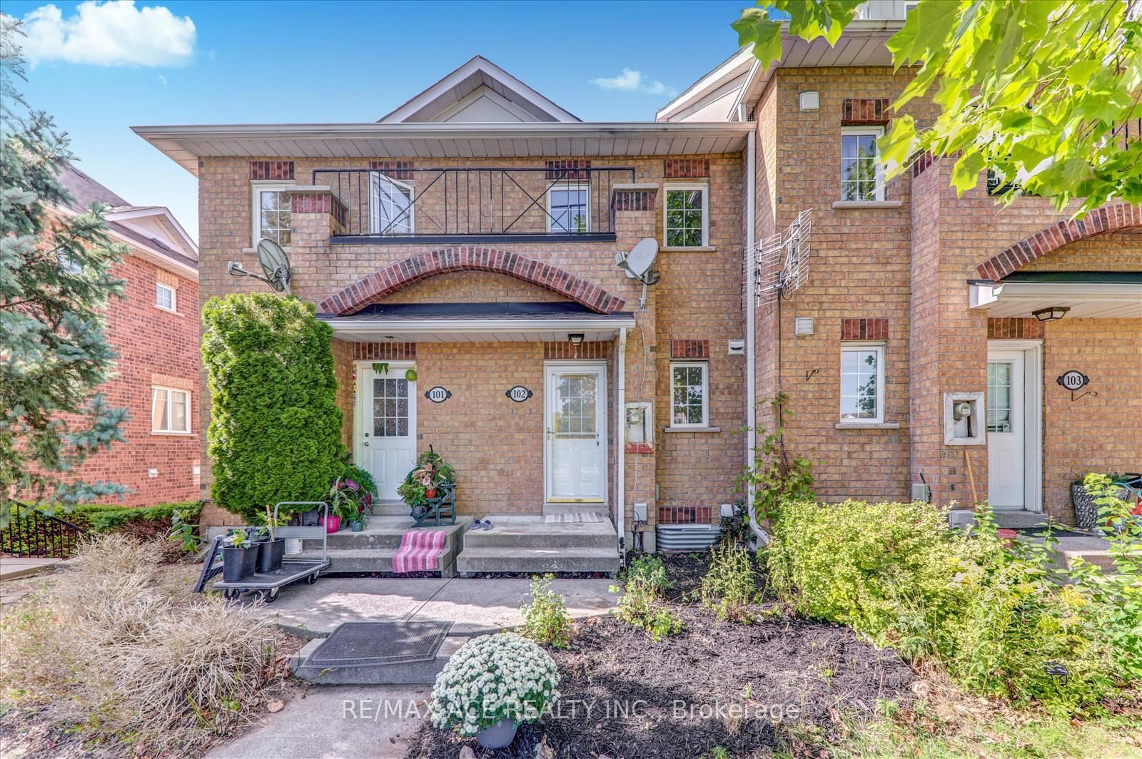 2-hedge-end-road-scarborough-ontario-e12378438
