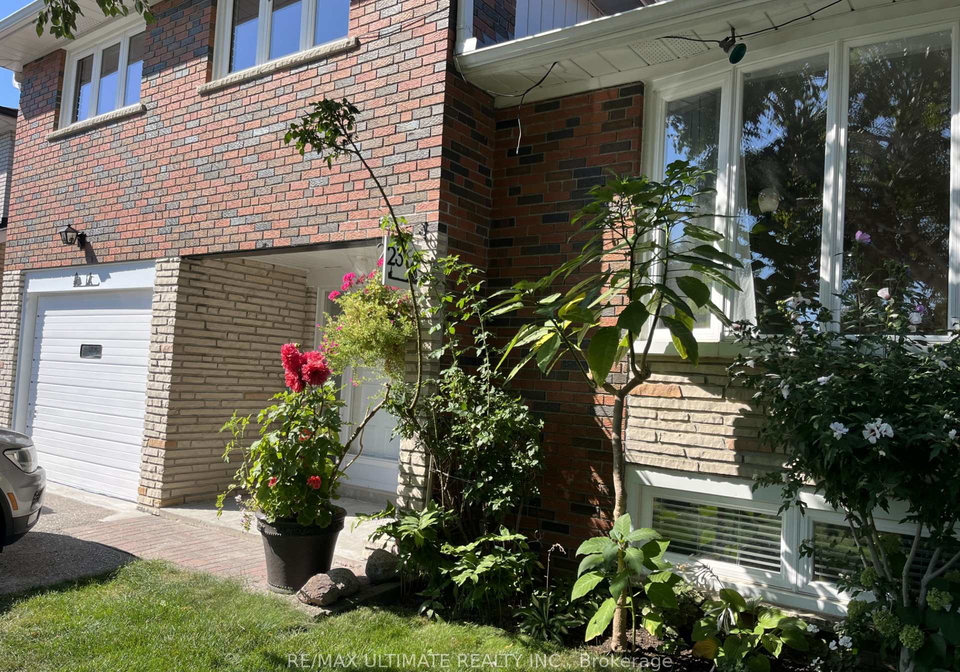23-munford-crescent-east-york-ontario-e12379021