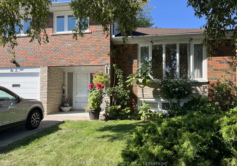 23-munford-crescent-east-york-ontario-e12379021
