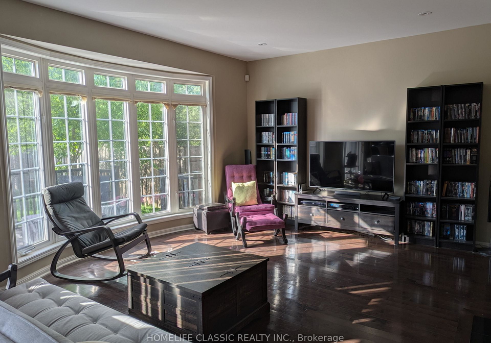 34-meandering-trail-scarborough-ontario-e12379529