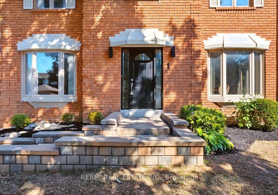 1-maplewood-drive-whitby-ontario-e12379598