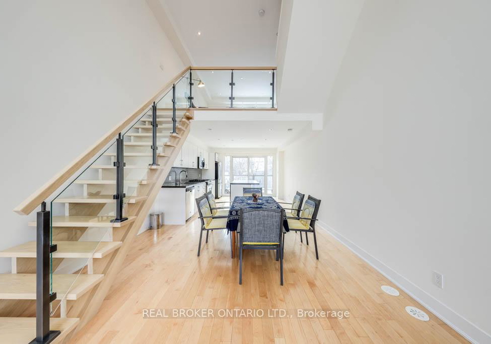 987-dundas-street-e-toronto-ontario-e12379964