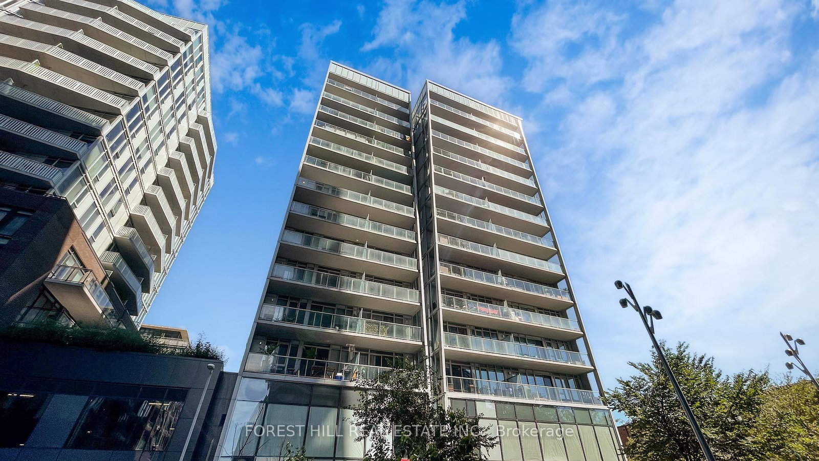 25-baseball-place-toronto-ontario-e12380038