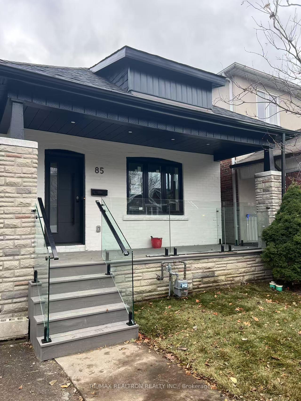 85-springdale-boulevard-east-york-ontario-e12381025