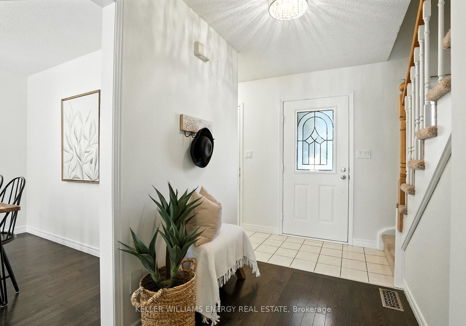 22-short-crescent-clarington-ontario-e12381272