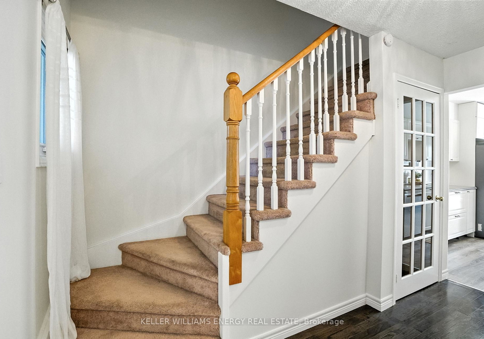 22-short-crescent-clarington-ontario-e12381272