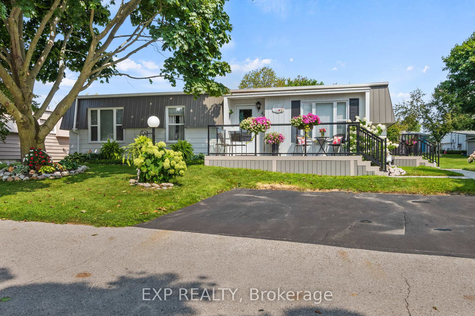 44-bluffs-road-clarington-ontario-e12381422