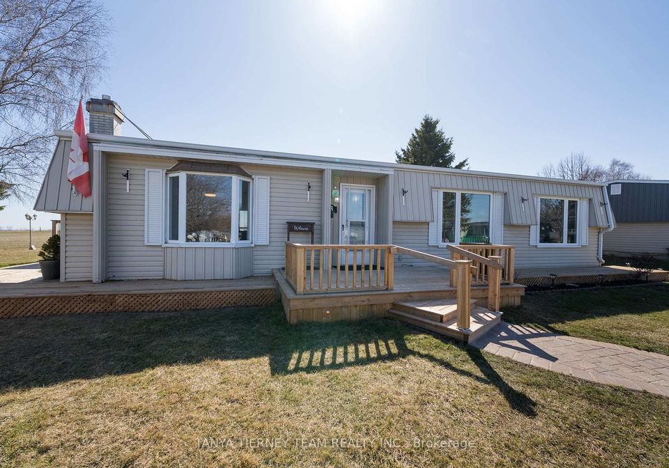 3-bluffs-road-clarington-ontario-e12381606