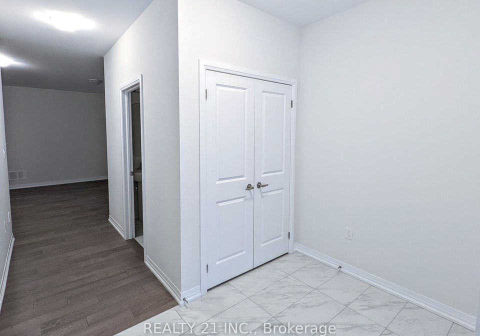 5-arksey-street-whitby-ontario-e12382017