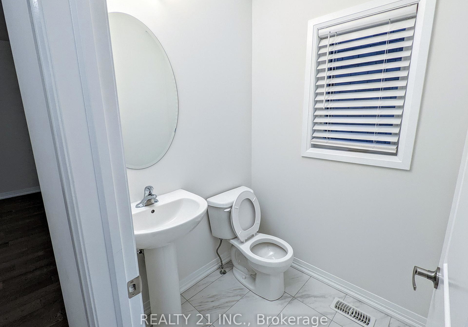 5-arksey-street-whitby-ontario-e12382017