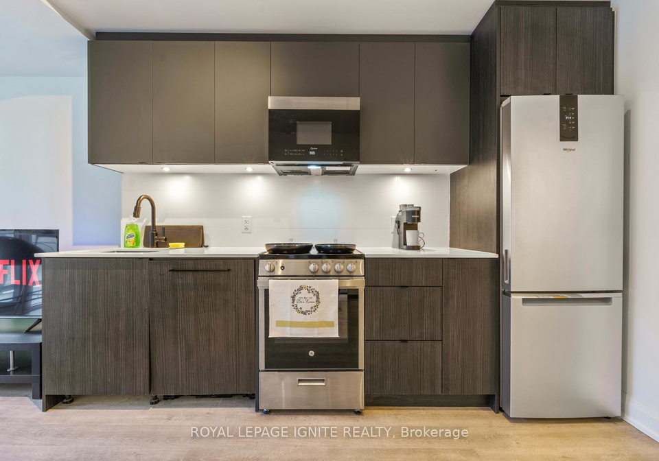 2369-danforth-avenue-toronto-ontario-e12382063