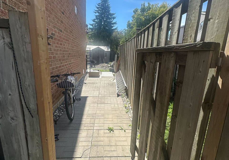 79-ingleton-boulevard-scarborough-ontario-e12382246