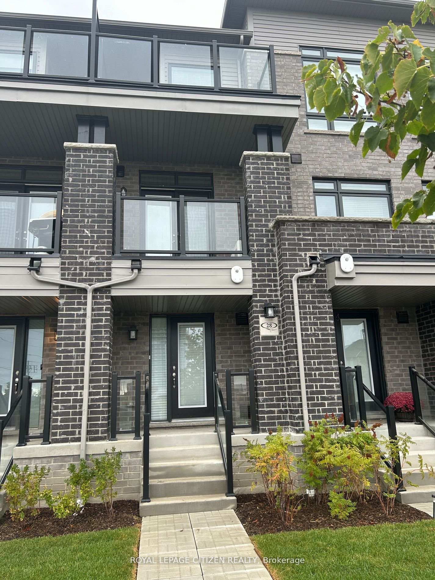 10-emmas-way-e-whitby-ontario-e12382270