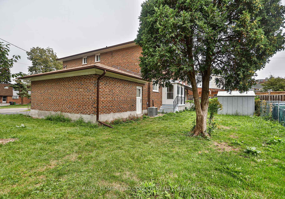 25-goodwood-park-crescent-east-york-ontario-e12383164