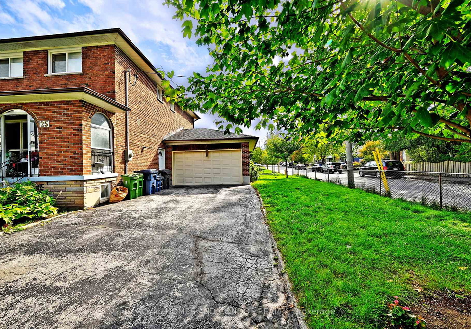25-goodwood-park-crescent-east-york-ontario-e12383164