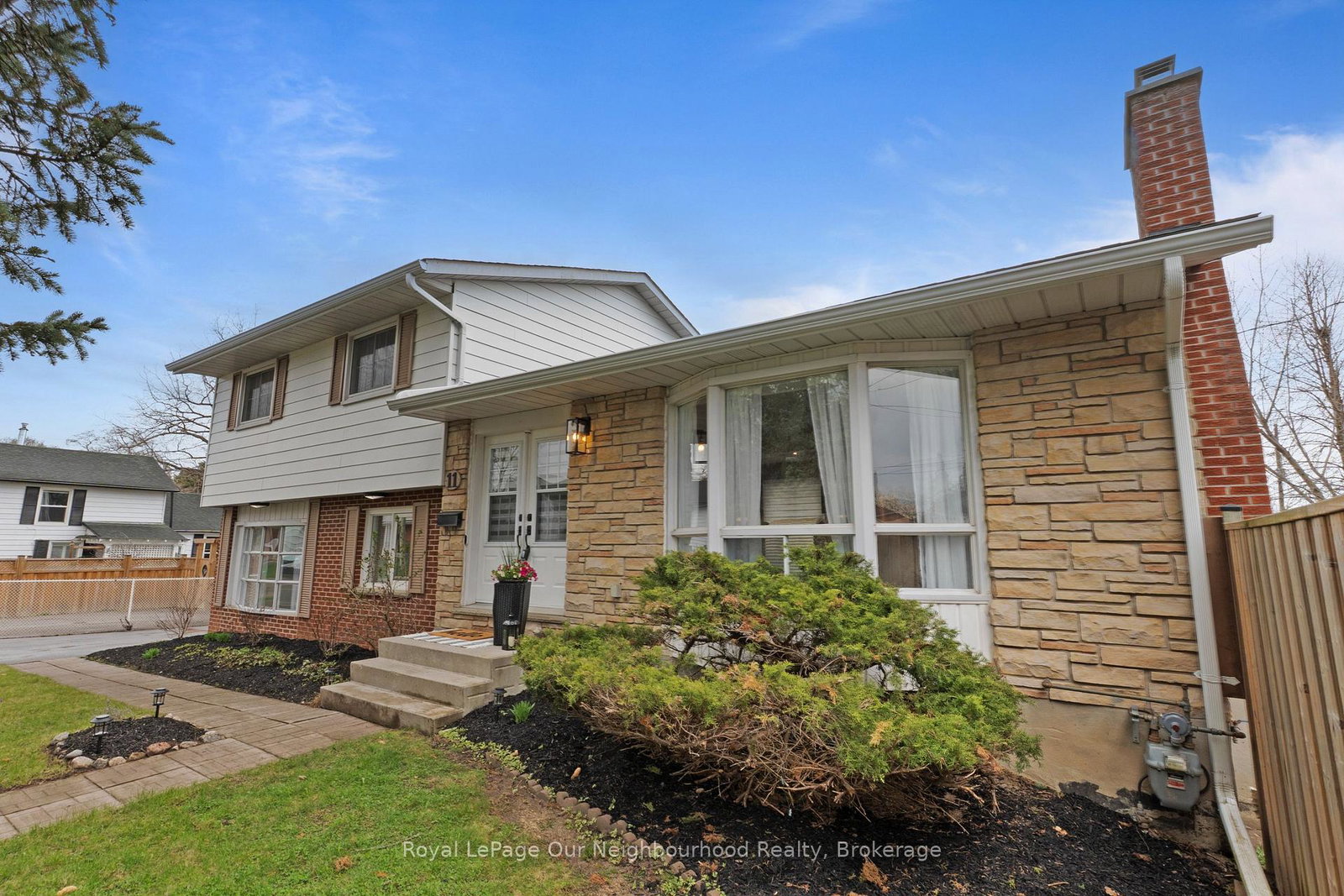 11-ontario-street-clarington-ontario-e12383567