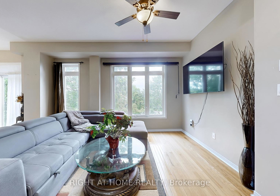 58-stagecoach-circle-scarborough-ontario-e12383635