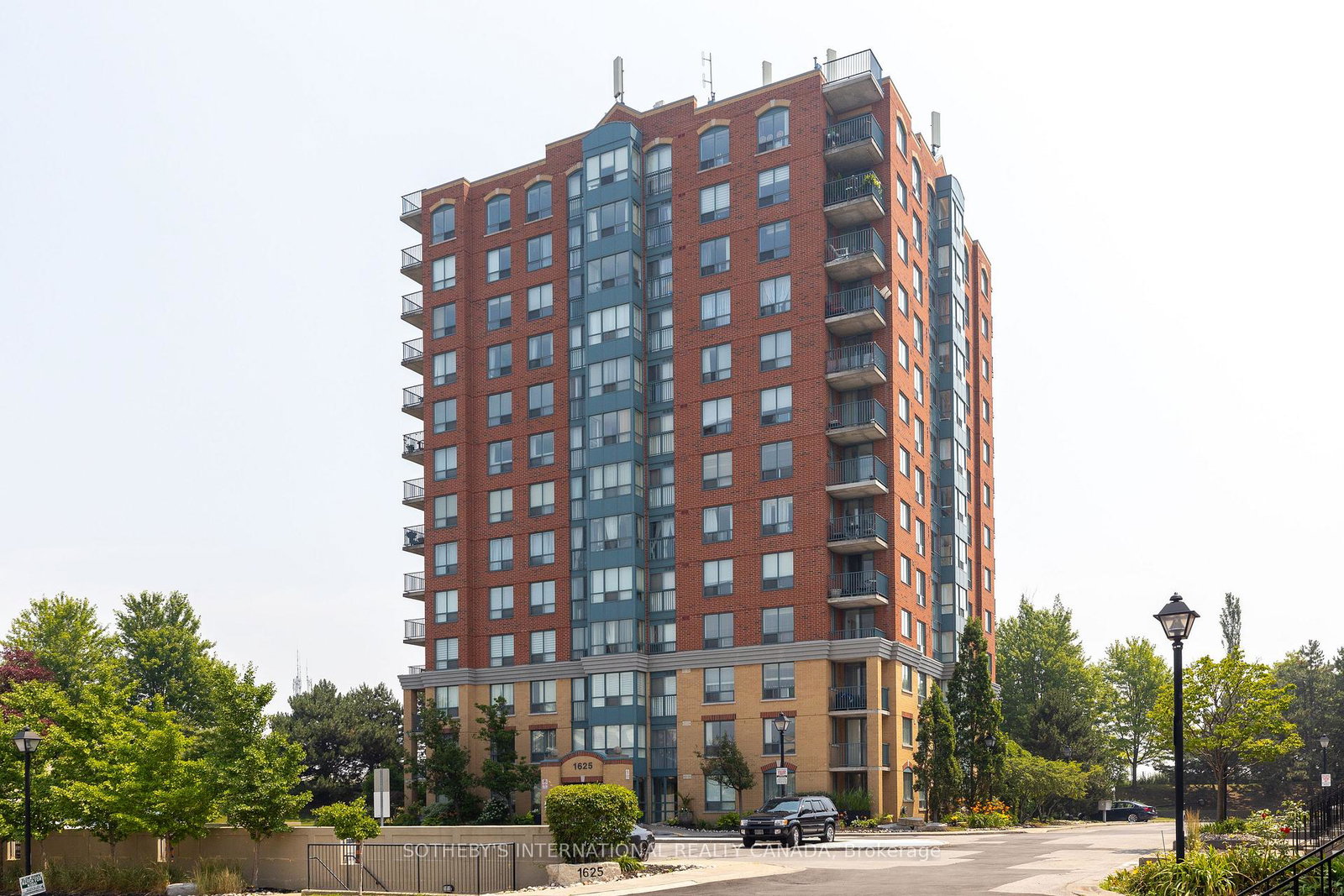1625-parkway-pickering-ontario-e12383654