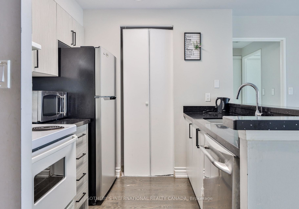 1625-parkway-pickering-ontario-e12383654