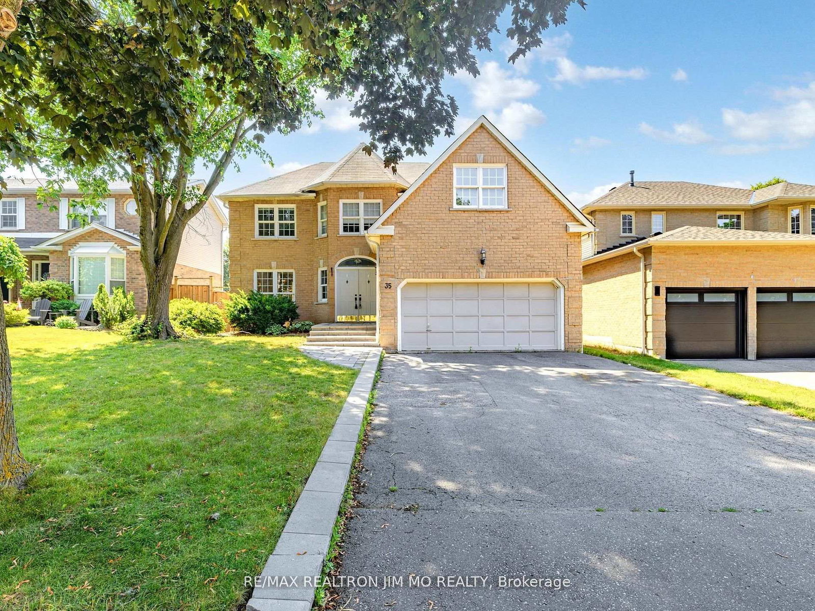 35-flint-crescent-whitby-ontario-e12383675