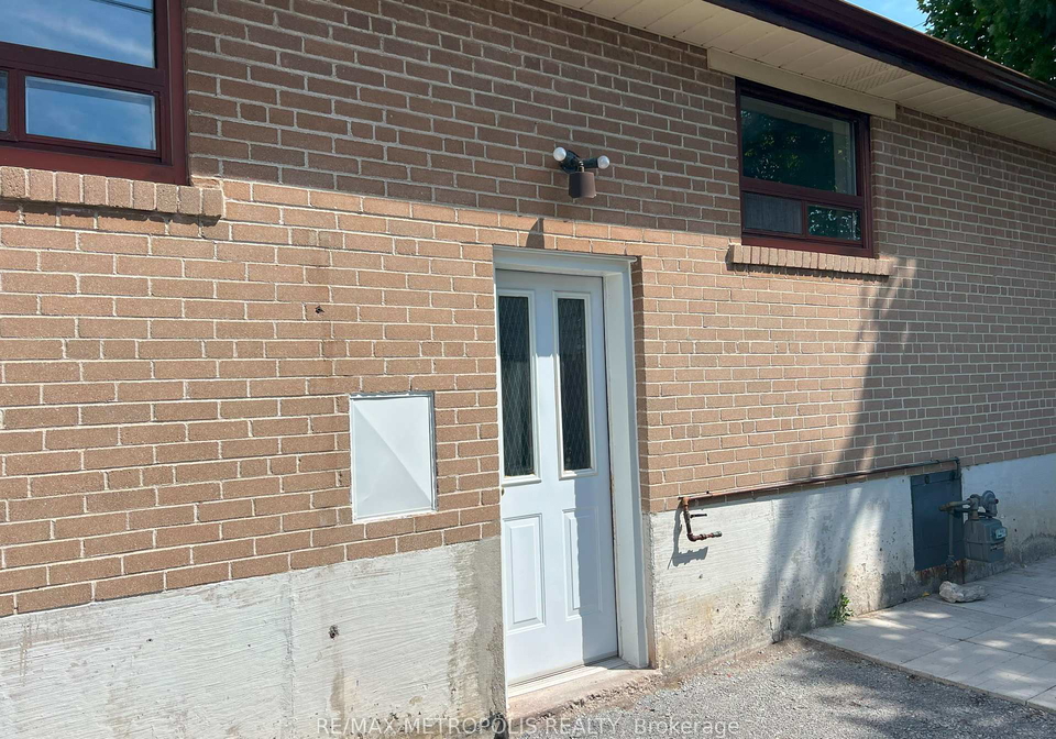 797-zator-avenue-pickering-ontario-e12385432
