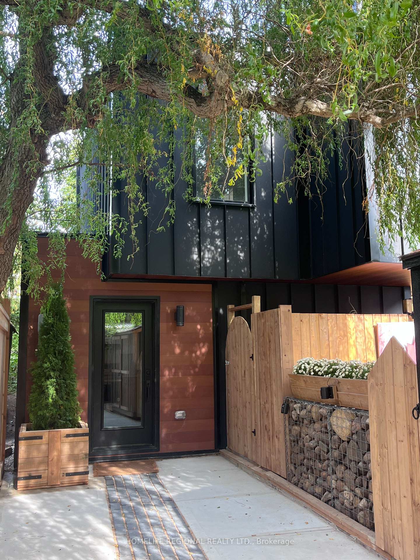 5-edgewood-gardens-toronto-ontario-e12385472