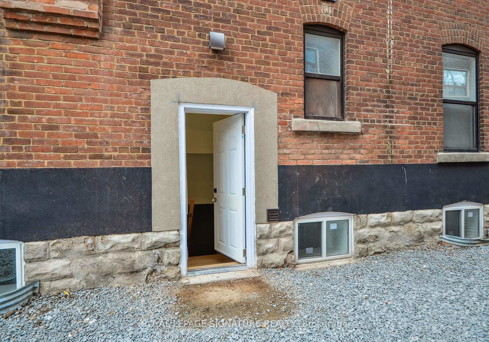131-kenilworth-avenue-toronto-ontario-e12385801