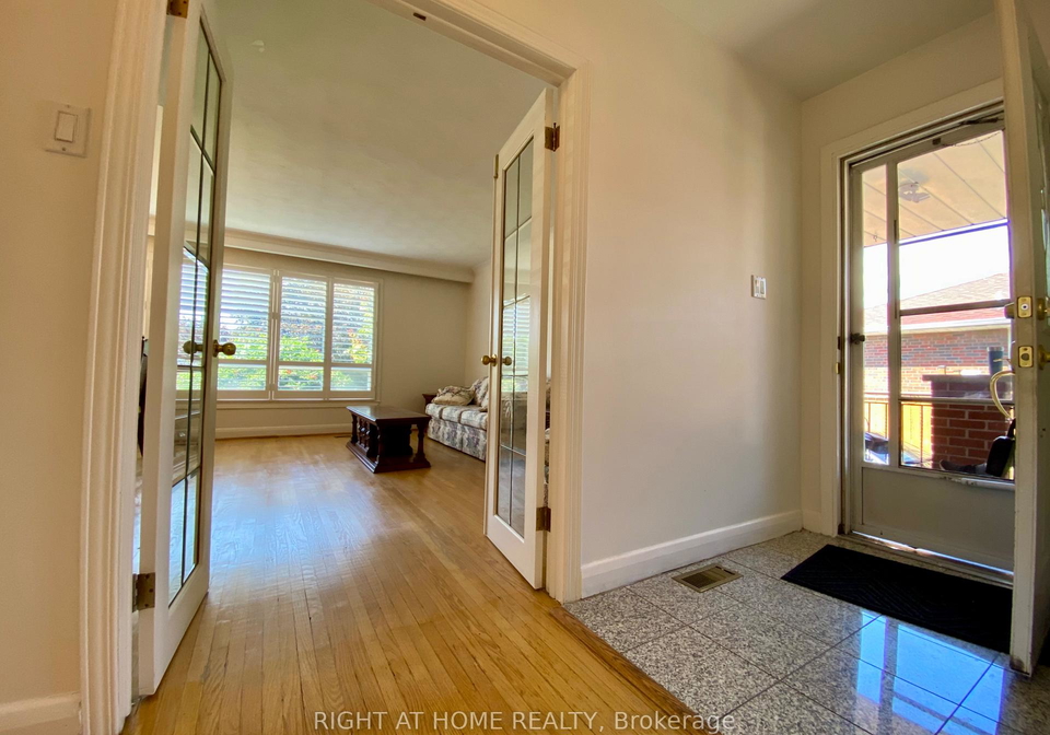 37-gooderham-drive-scarborough-ontario-e12385851