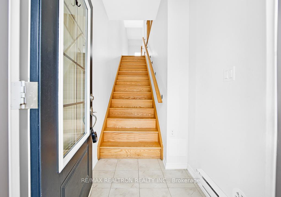 187-danzatore-path-oshawa-ontario-e12386020