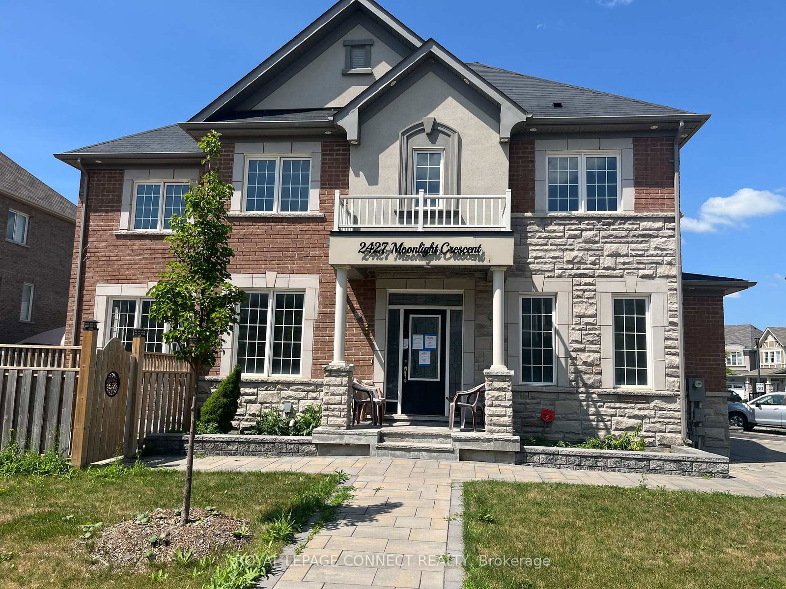 2427-moonlight-crescent-pickering-ontario-e12386330