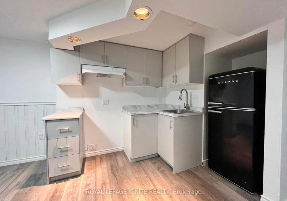 1068-pepperbush-court-oshawa-ontario-e12386643